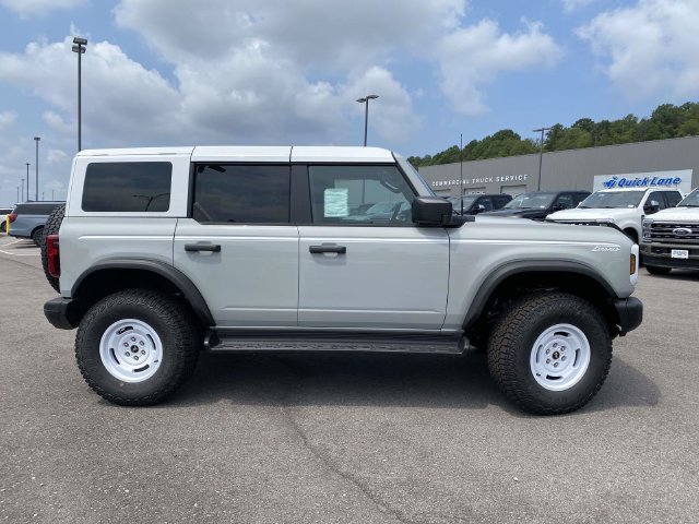 New 2026 Ford Bronco Heritage Edition AWD/4WD image 2