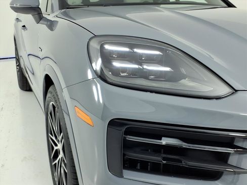 New 2026 Porsche Cayenne E-Hybrid Coupe image 28