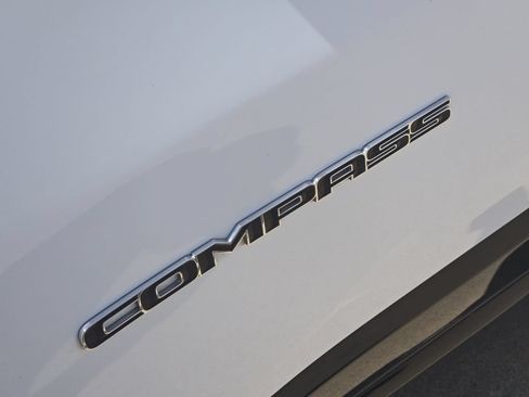 Used 2022 Jeep Compass Limited w/ Elite Group AWD/4WD image 12