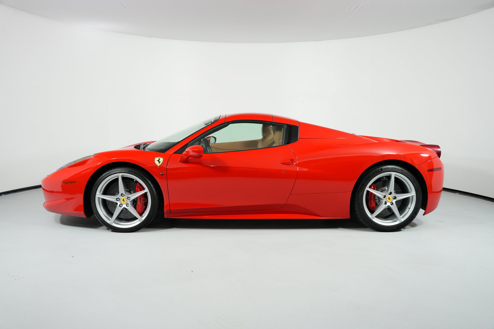 Certified 2012 Ferrari 458 Spider RWD image 7