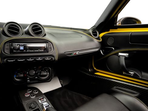 Used 2016 Alfa Romeo 4C Spider image 38