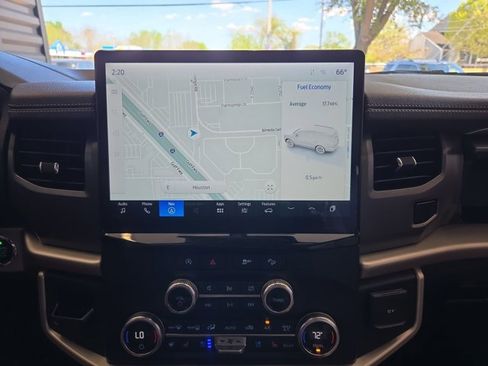 Used 2024 Ford Expedition Max XLT image 14