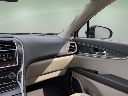 Used 2019 Lincoln Nautilus Reserve AWD/4WD image 19