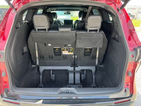 Used 2025 Toyota Sienna Limited AWD/4WD image 17
