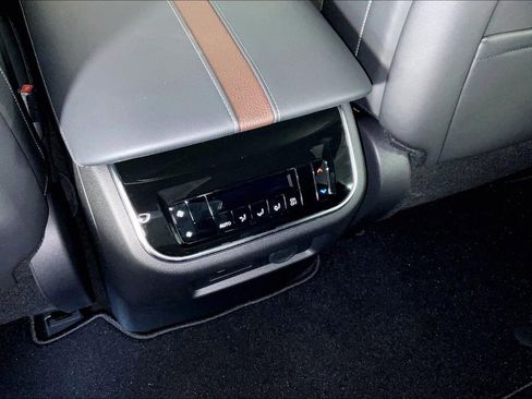 New 2026 Nissan Armada SL w/ Captain's Chari Seat Package RWD image 41