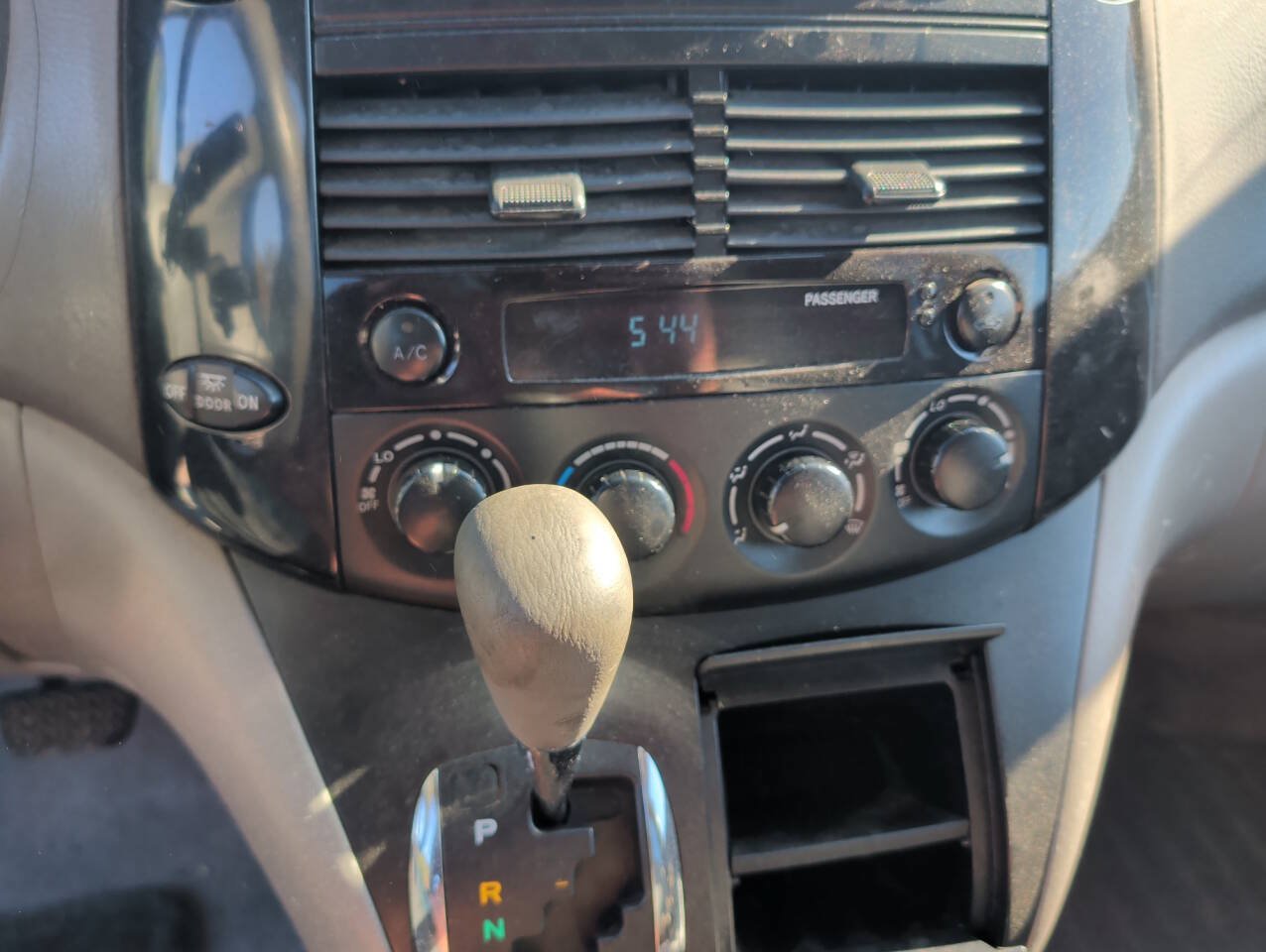 Used 2005 Toyota Sienna LE FWD image 37