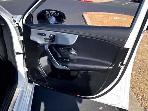 Used 2019 Mercedes-Benz A 220 image 31
