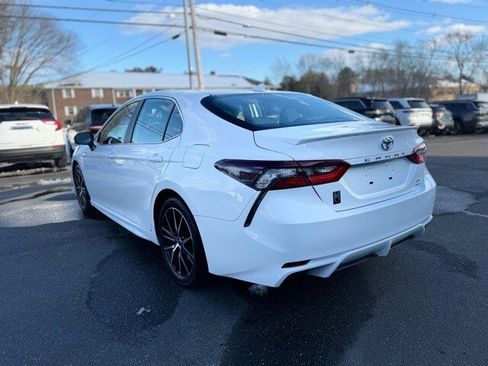 Used 2024 Toyota Camry SE w/ Cold Weather Package image 4