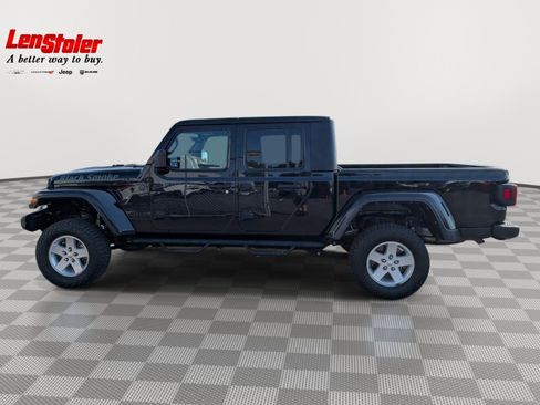Used 2022 Jeep Gladiator Sport AWD/4WD image 2