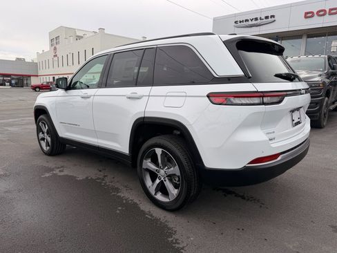 New 2026 Jeep Grand Cherokee Limited AWD/4WD image 4