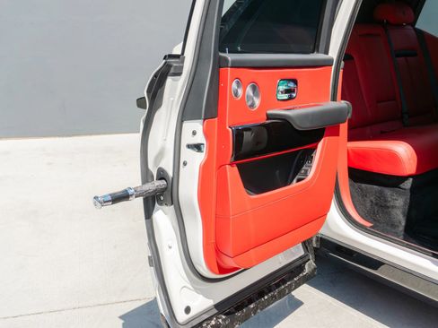 Used 2026 Rolls-Royce Cullinan AWD/4WD image 75