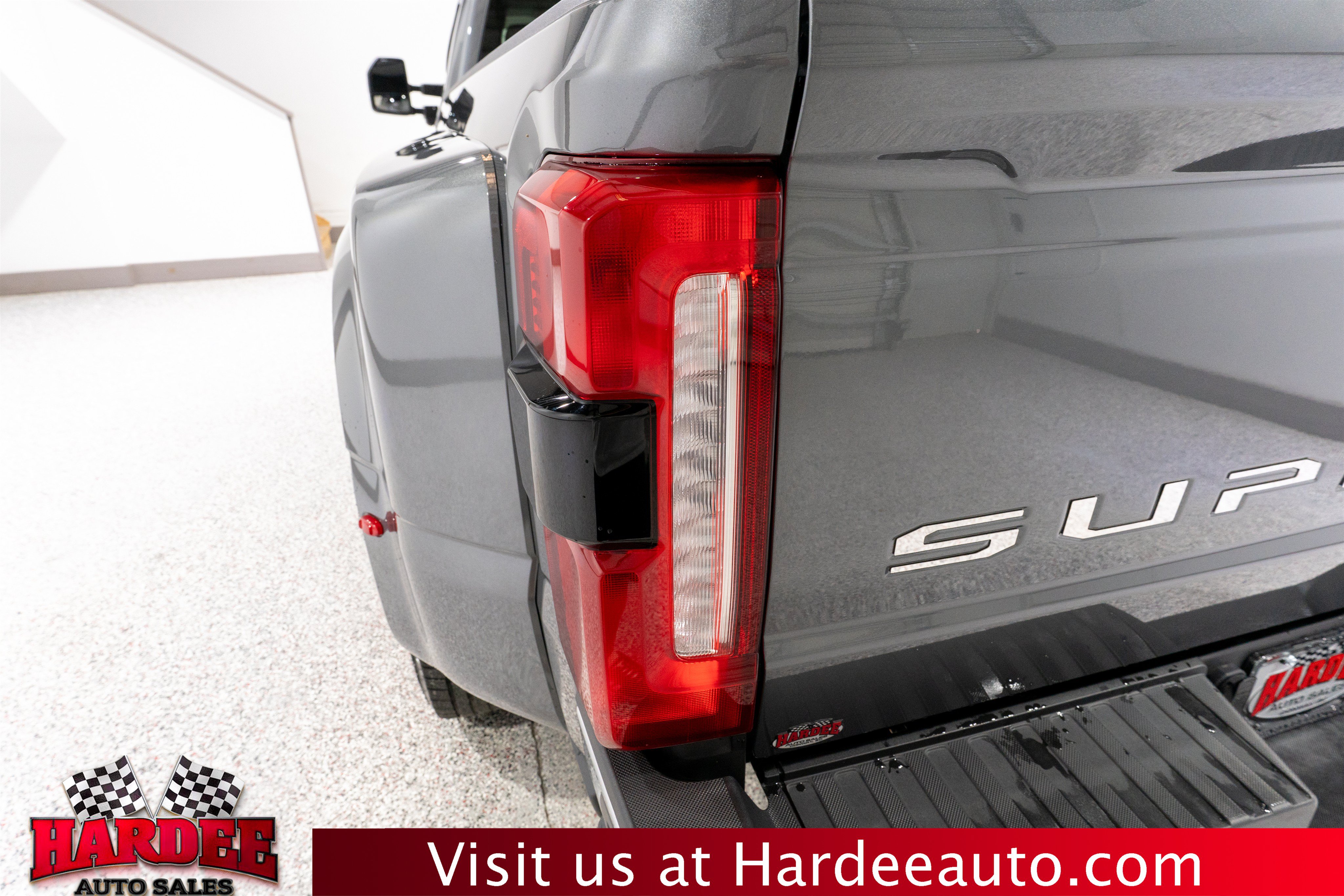 Used 2026 Ford F350 XLT w/ XLT Premium Package AWD/4WD image 9