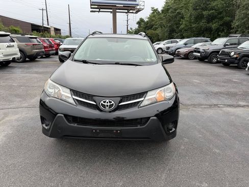 Used 2014 Toyota RAV4 LE AWD/4WD image 2
