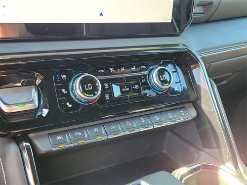 Used 2024 GMC Sierra 1500 AT4X image 38
