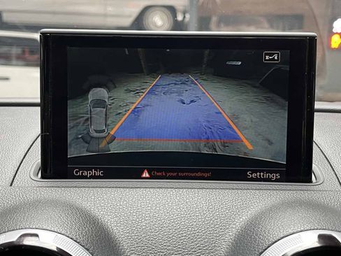 Used 2016 Audi A3 e-tron Premium Plus w/ Premium Plus Package FWD image 17