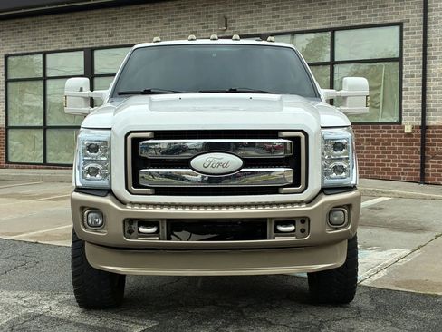 Used 2011 Ford F250 Lariat w/ Lariat Ultimate Pkg AWD/4WD image 2