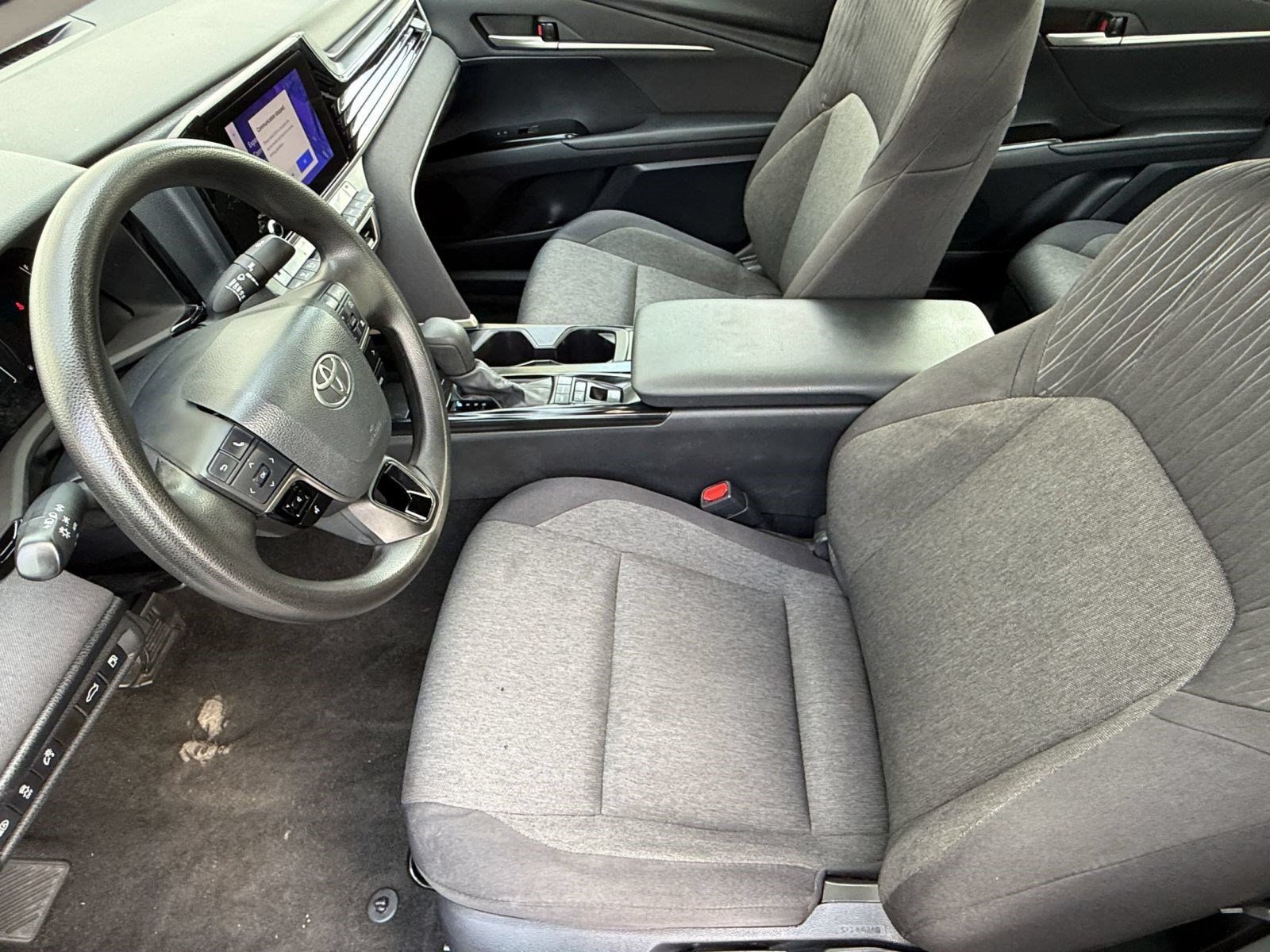 Used 2025 Toyota Camry LE FWD image 5
