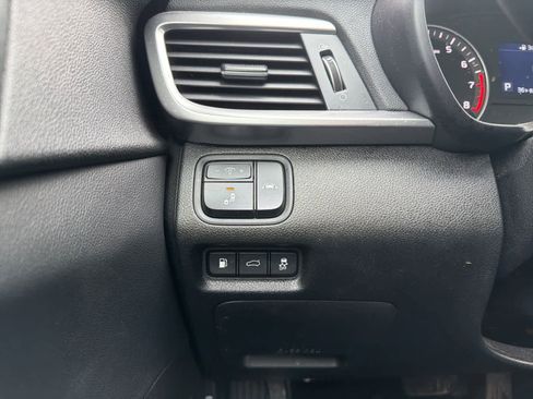 Used 2019 Kia Optima LX image 19