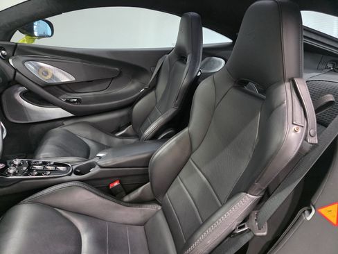 Used 2022 McLaren GT image 8