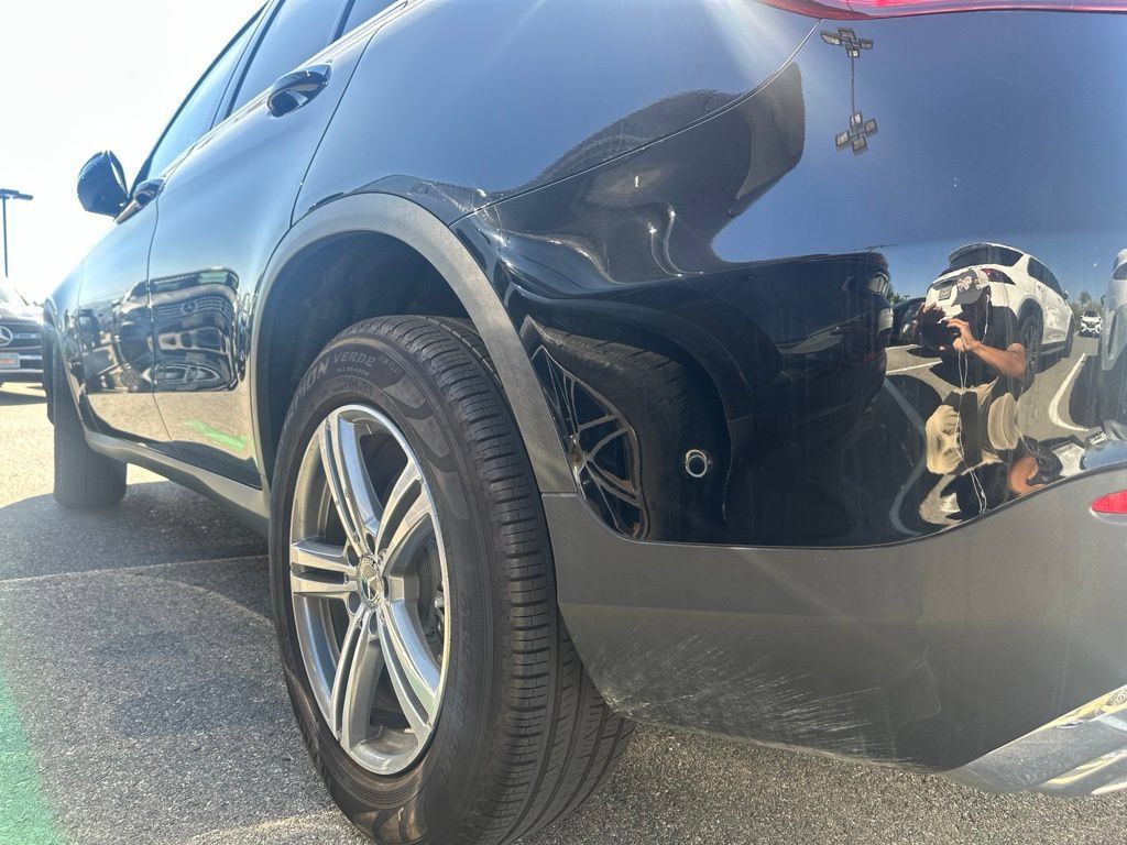 Used 2022 Mercedes-Benz GLC 300 image 5