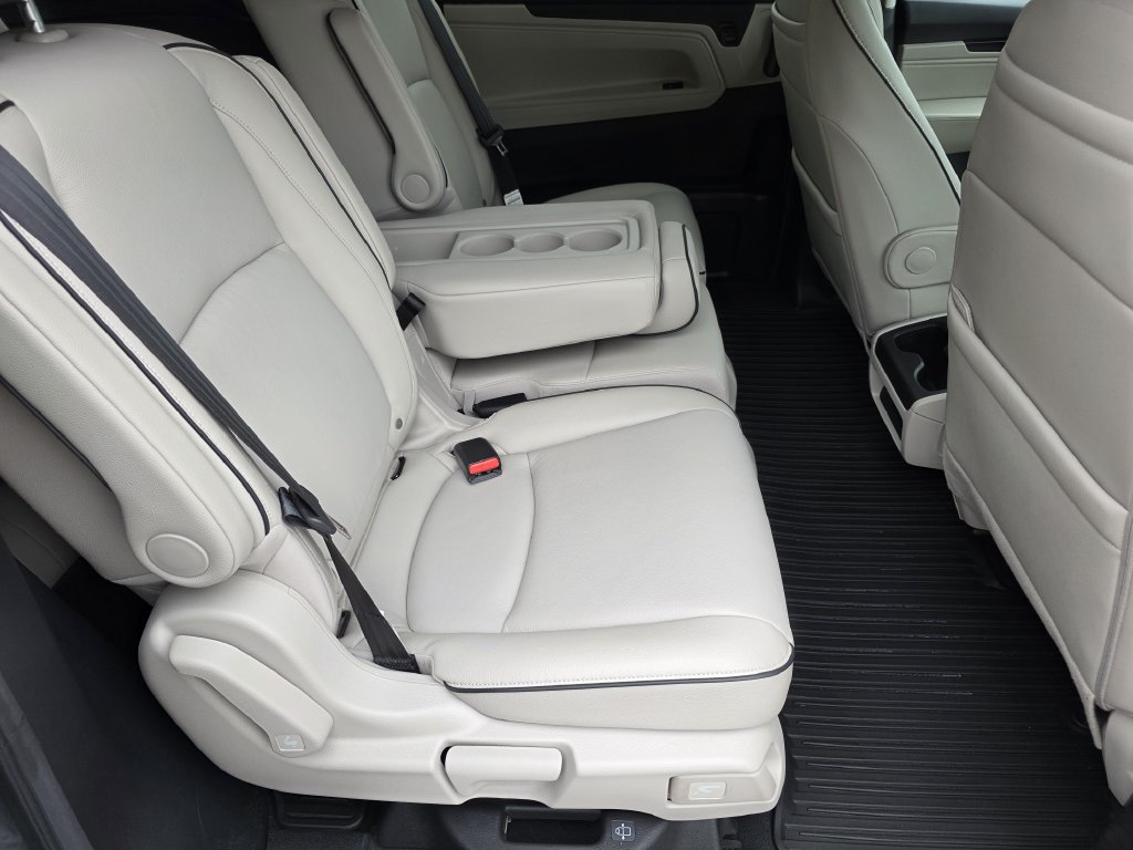 Used 2025 Honda Odyssey Touring image 32