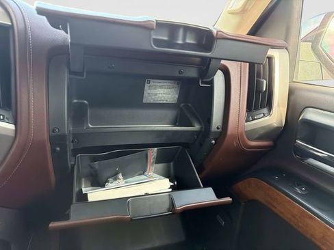 Used 2018 Chevrolet Silverado 1500 High Country image 31