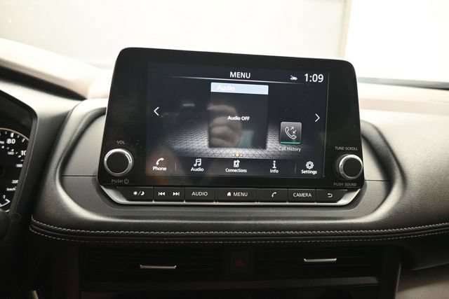 Used 2023 Nissan Rogue SV FWD image 17