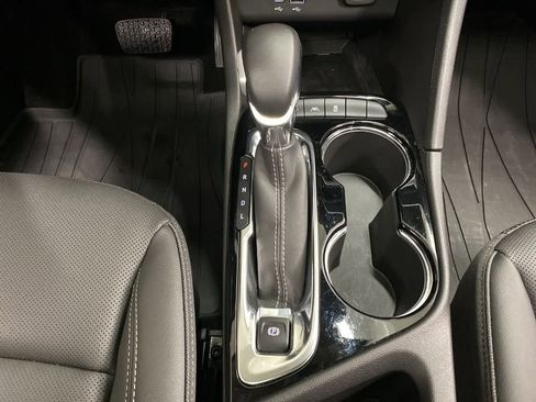 Used 2024 Buick Encore GX Sport Touring w/ Experience Buick Package image 27