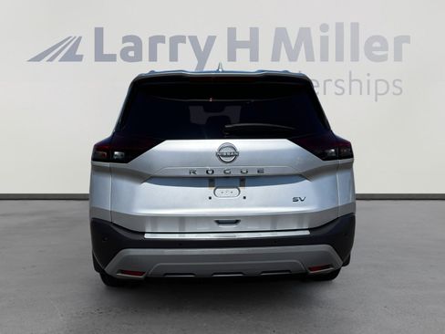 Used 2023 Nissan Rogue SV w/ SV Premium B Package FWD image 4