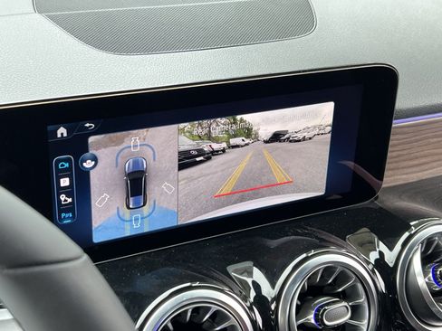 New 2026 Mercedes-Benz GLB 250 4MATIC image 24