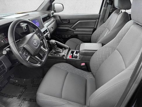 Certified 2024 Toyota Tacoma SR5 AWD/4WD image 8