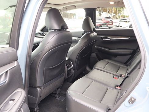 Used 2023 INFINITI QX50 Luxe image 34