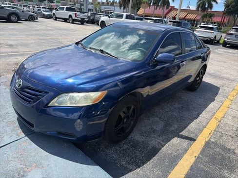 Used 2008 Toyota Camry LE FWD image 1
