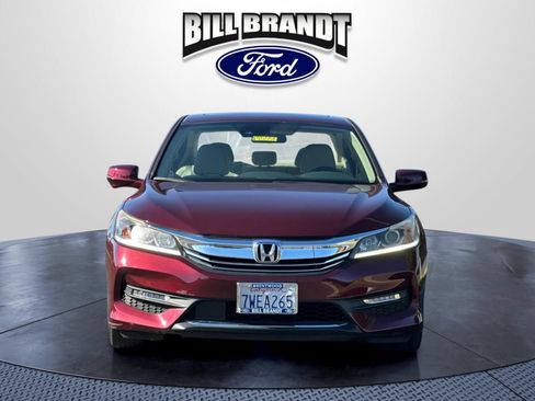 Used 2017 Honda Accord EX image 8