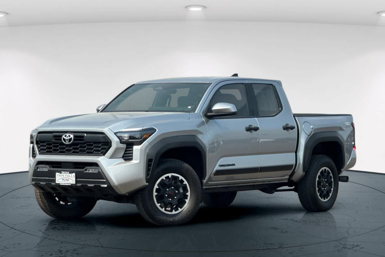 Used 2024 Toyota Tacoma TRD Off-Road AWD/4WD image 1
