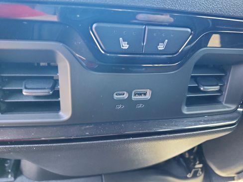 Certified 2025 GMC Sierra 1500 AT4X AWD/4WD image 17