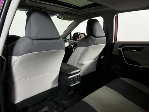 Certified 2025 Toyota RAV4 XLE w/ Convenience Package FWD image 20