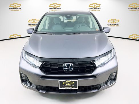Used 2025 Honda Odyssey Touring image 2