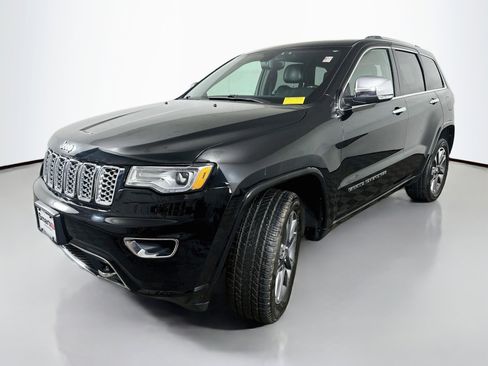 Used 2018 Jeep Grand Cherokee Overland AWD/4WD image 3