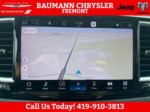 Used 2022 Chrysler Pacifica Limited AWD/4WD image 26