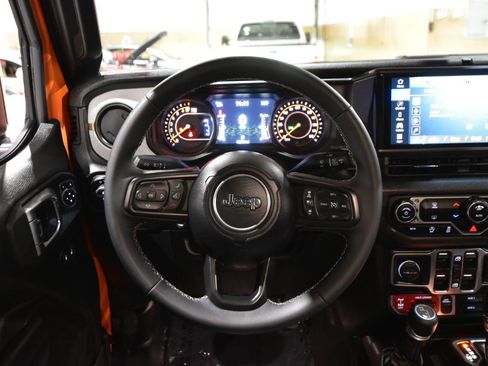Used 2025 Jeep Gladiator Sport AWD/4WD image 21