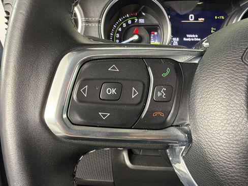 Used 2022 Jeep Wrangler Unlimited Sahara AWD/4WD image 15