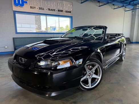 Used 2002 Ford Mustang GT RWD image 2