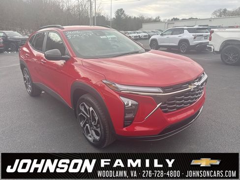 New 2026 Chevrolet Trax RS w/ Driver Confidence Package image 1