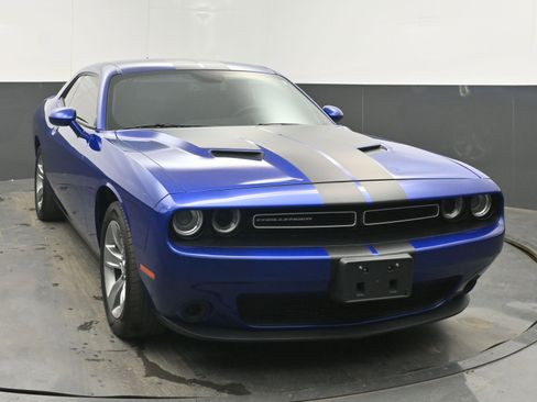 Used 2020 Dodge Challenger SXT w/ Cold Weather Group image 3