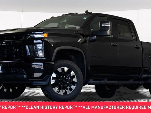 Used 2020 Chevrolet Silverado 2500 Custom w/ Custom Value Package image 2