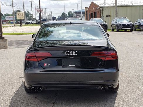 Used 2017 Audi S8 Plus AWD/4WD image 4
