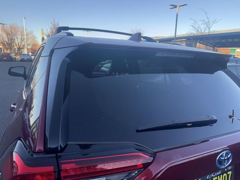 Used 2020 Toyota RAV4 XLE image 10