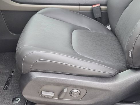 New 2026 Kia Carnival SX FWD image 17
