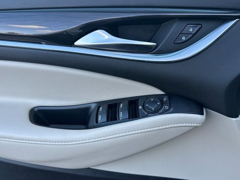 Used 2021 Buick Enclave Essence w/ Sound and Sites Package image 11